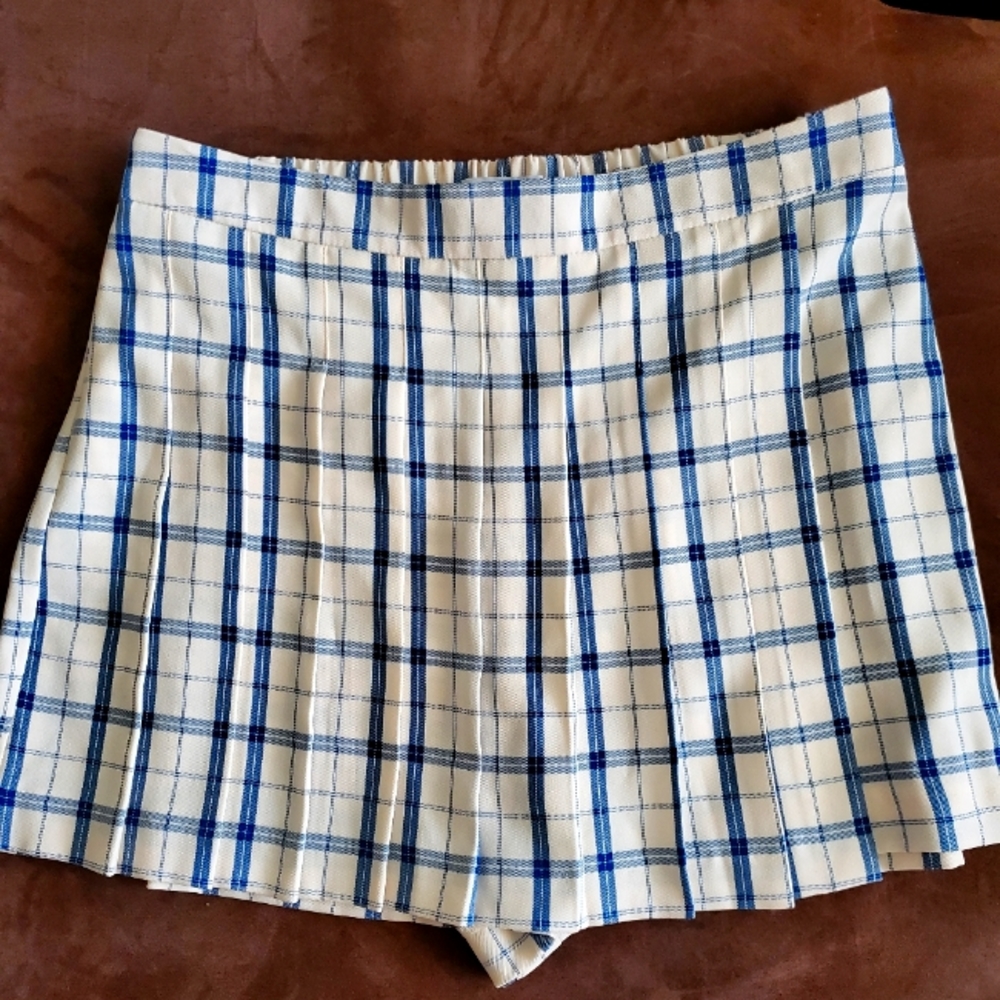 Bermuda Skort